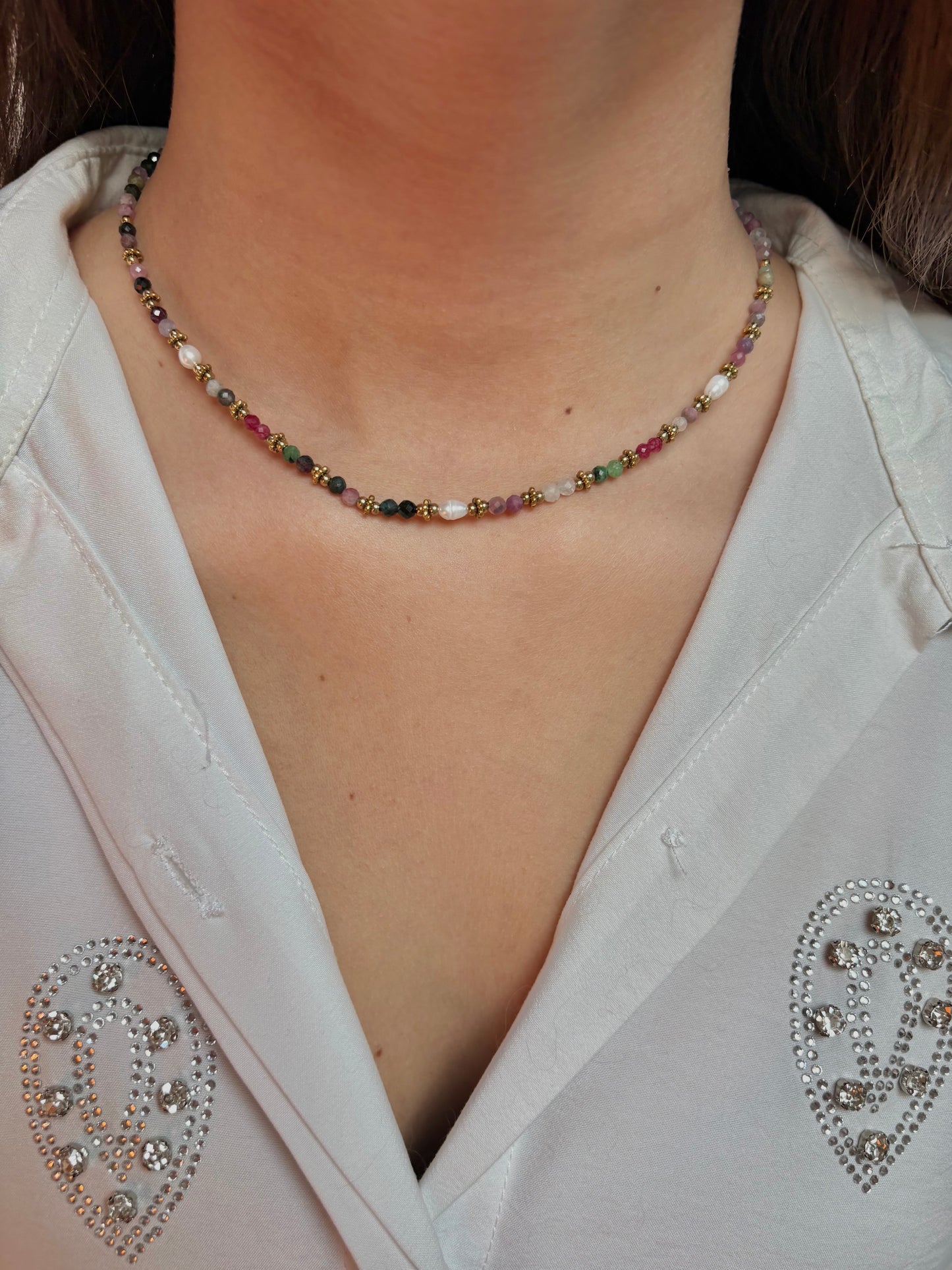Collier en pierres naturelles de tourmaline, perles d’eau douce et acier inoxydable | Soraya