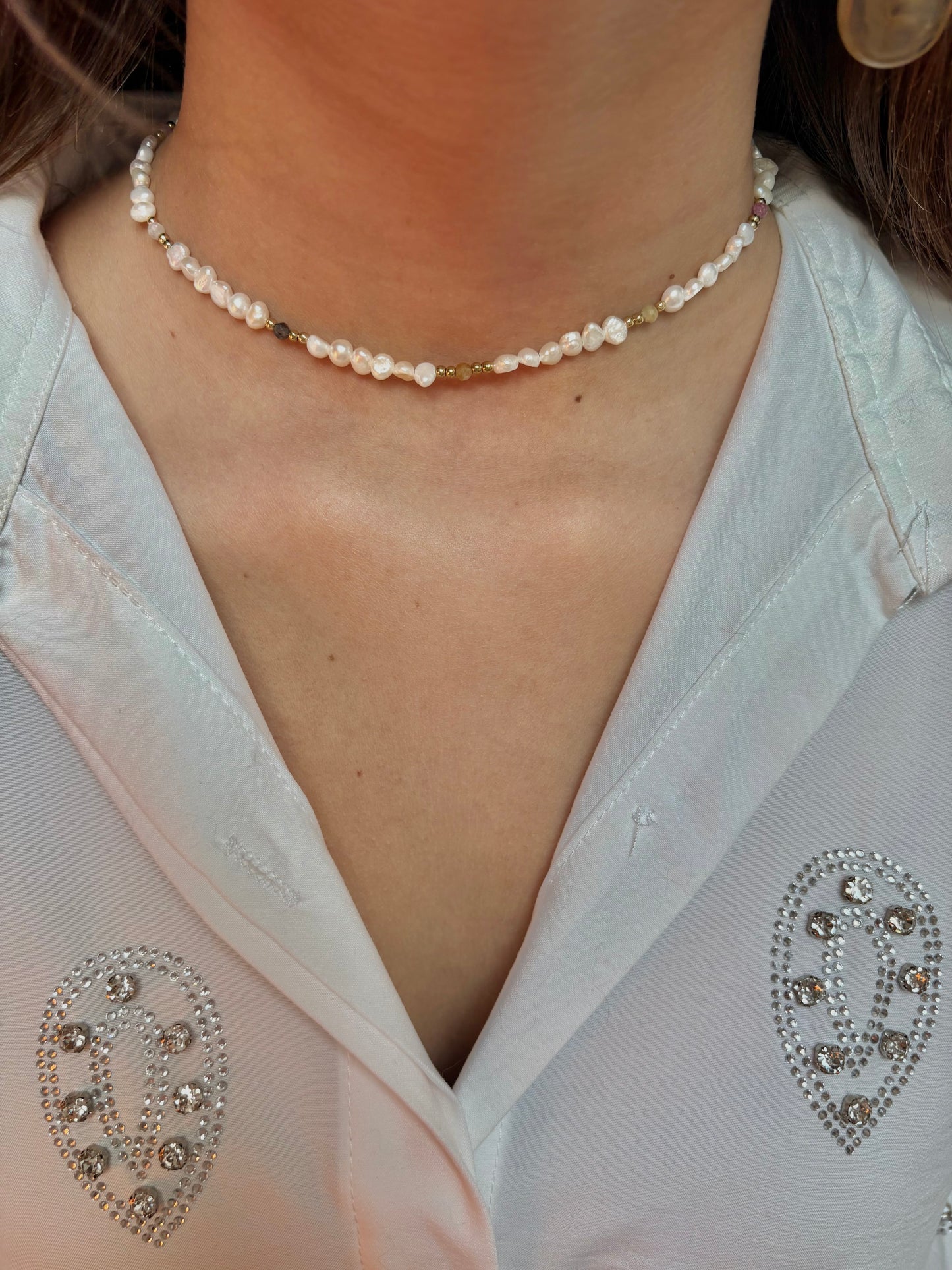 Collier en acier inoxydable, perles d’eau douce et pierres naturelles